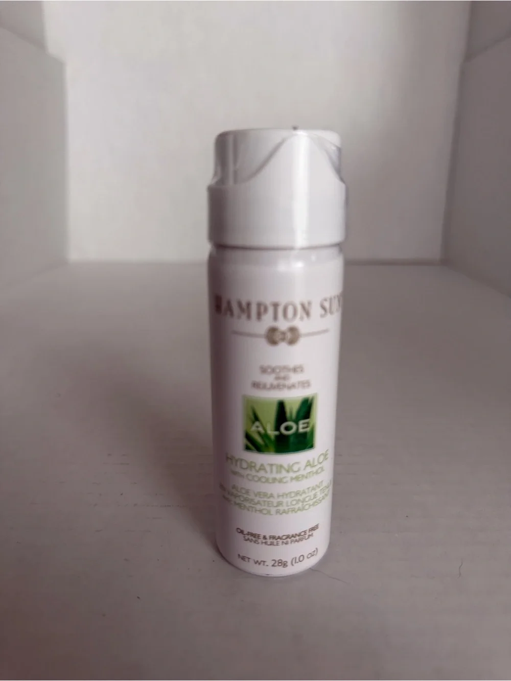 Hampton sun Hydrating Aloe Continuous Mist - White